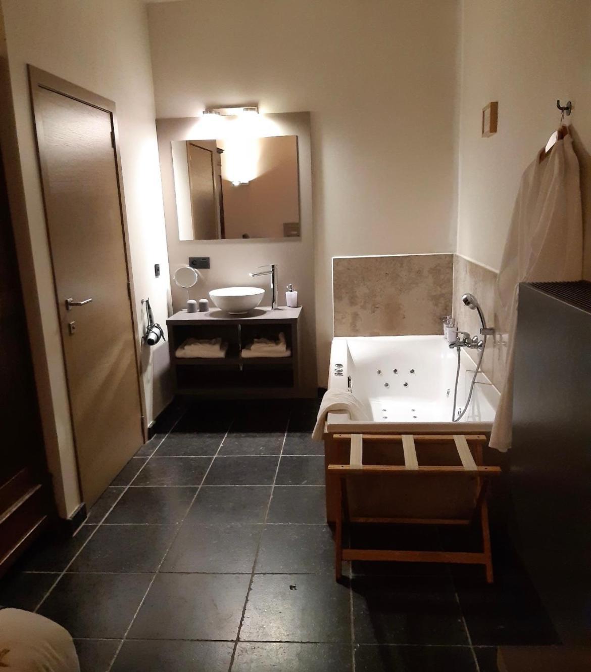 De Verborgen Parel B&B Borgloon Ngoại thất bức ảnh